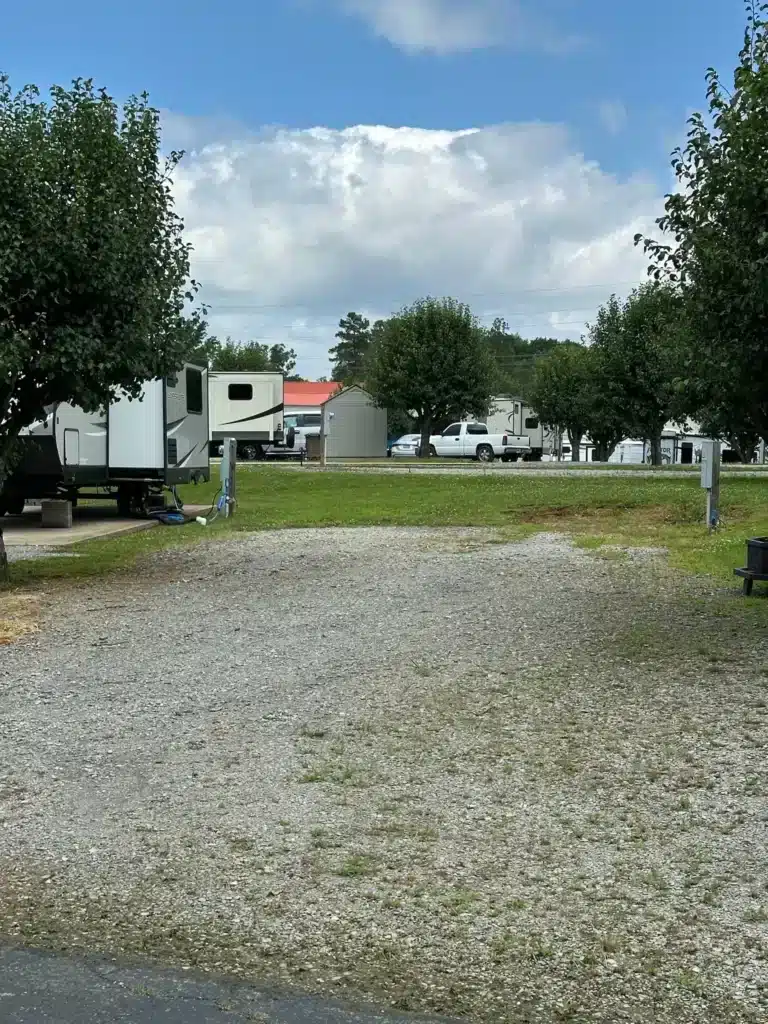 little eagle rv park​
